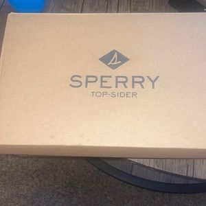 BRAND NEW Sperrys